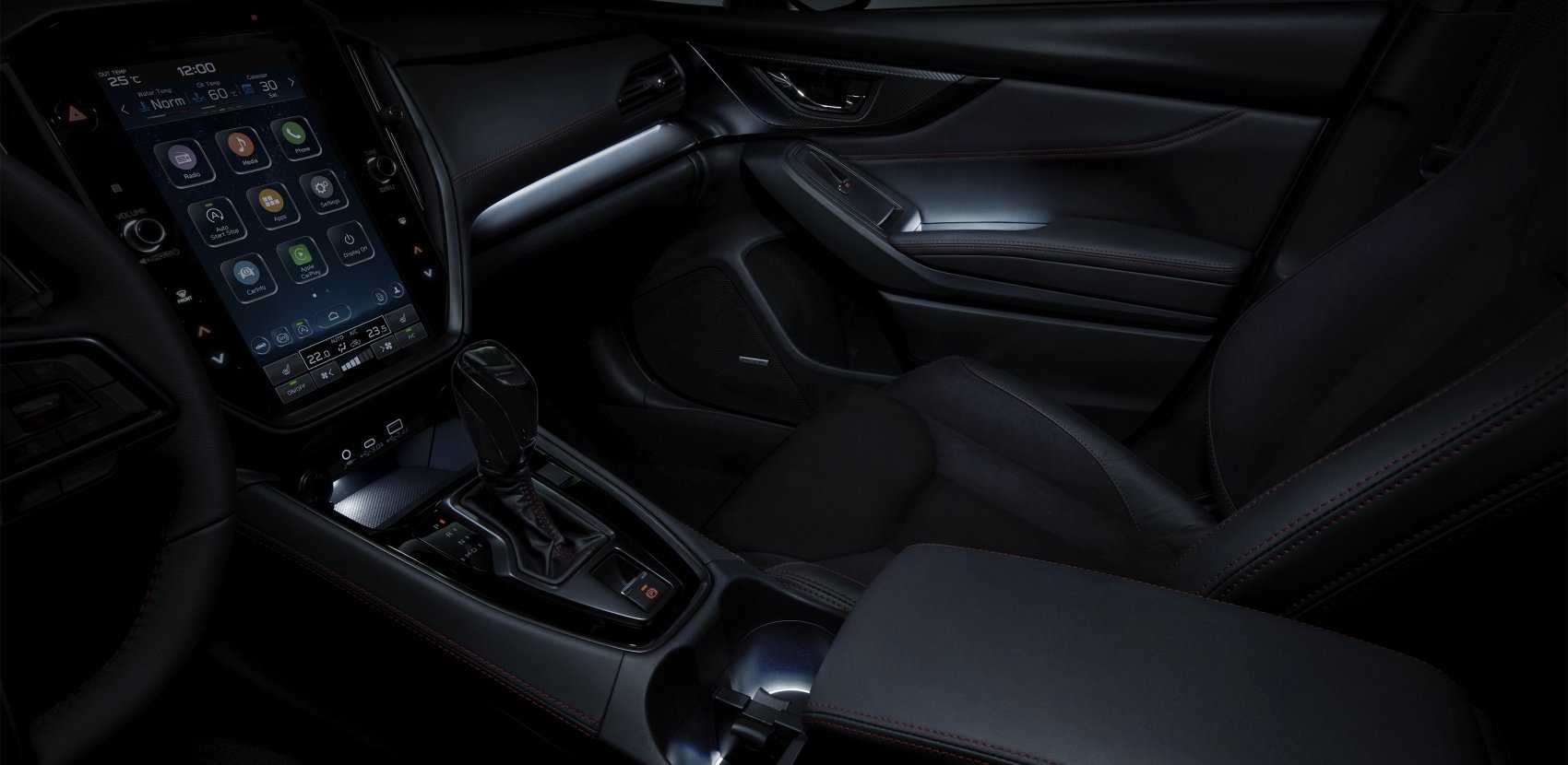  Interior de Subaru WRX con vista a tablero, asientos delanteros y caja de cambios. 